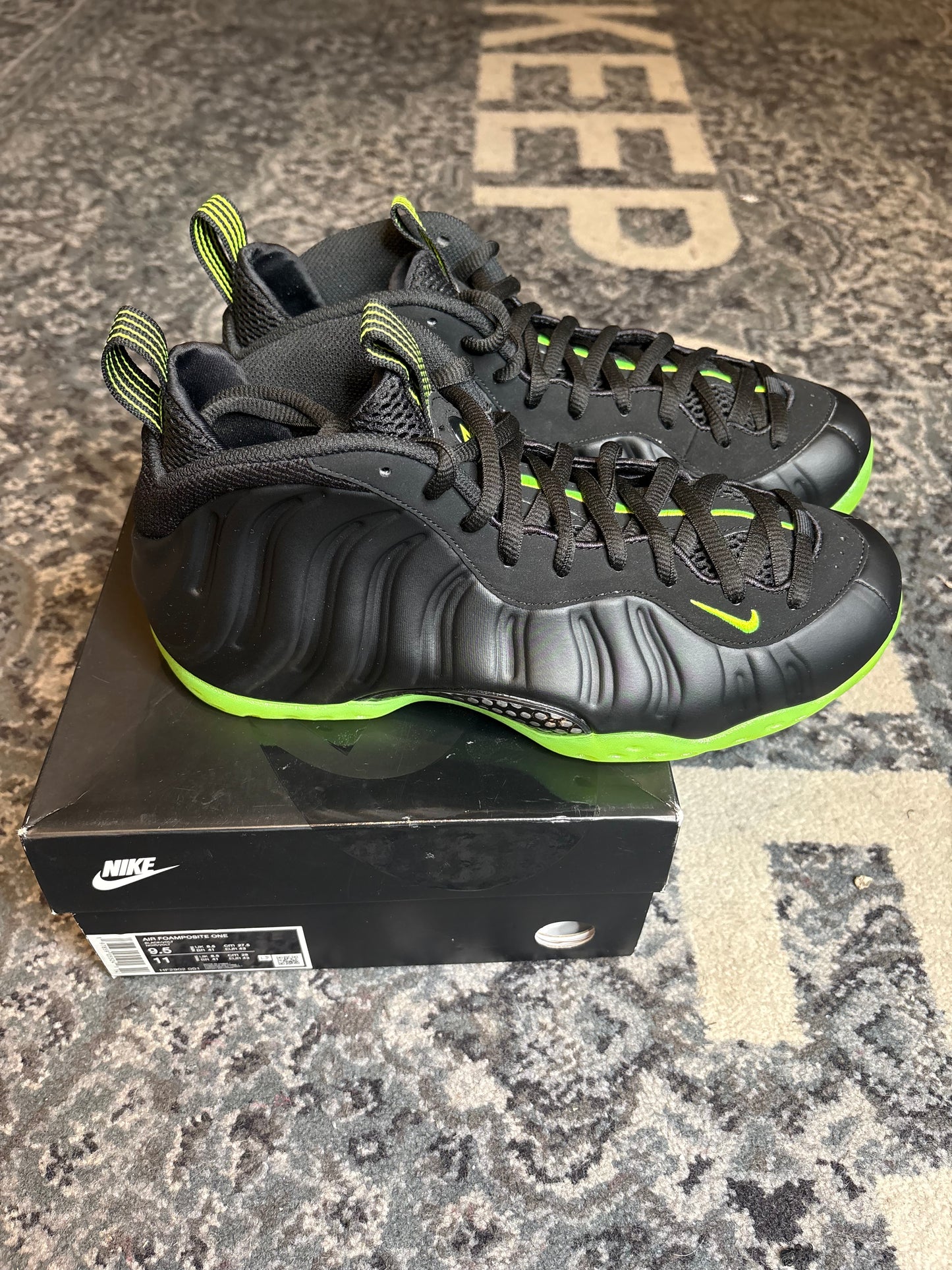 Nike Foamposite One “Black Volt” Clean Og Size 9.5