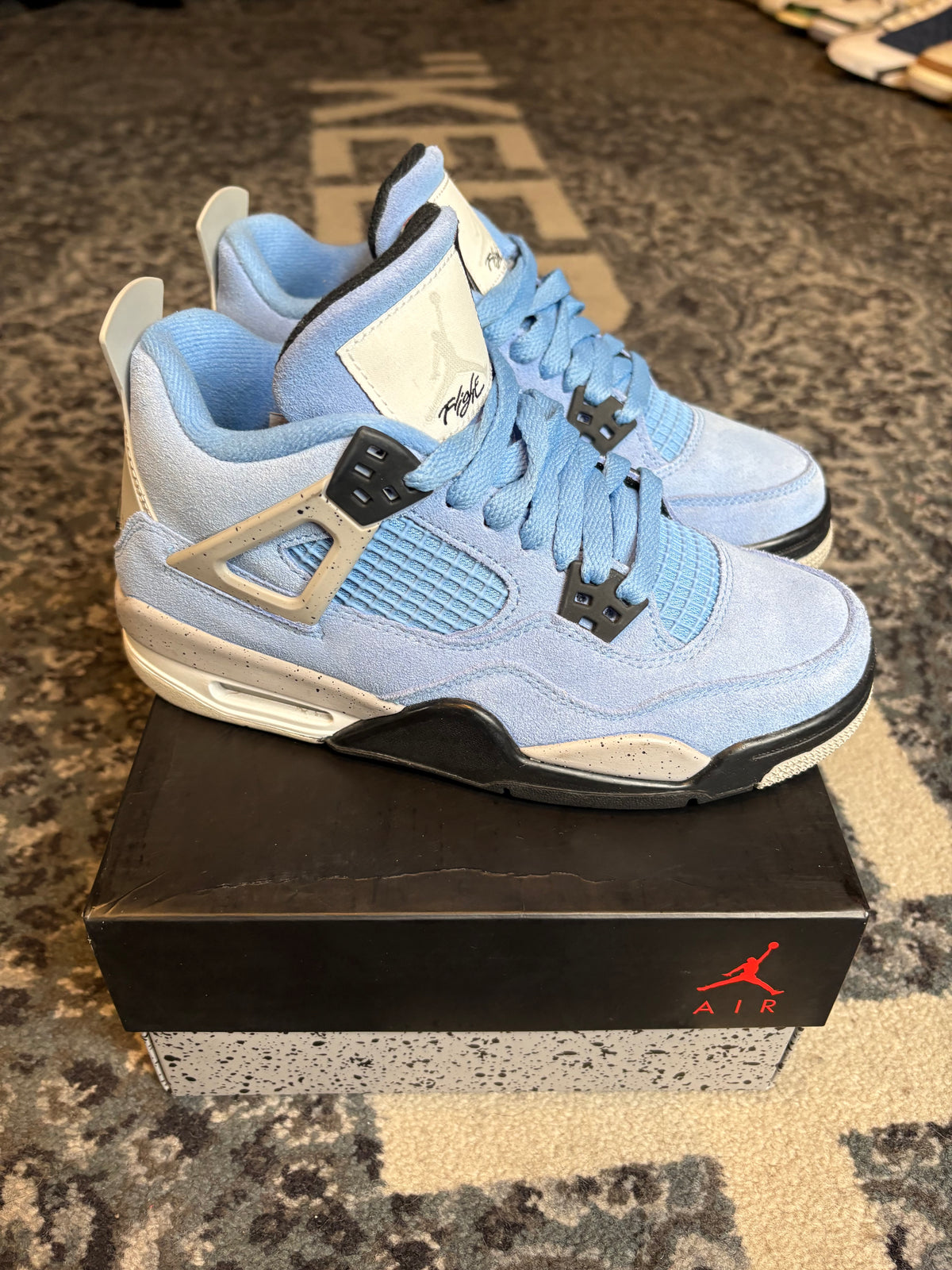 Jordan 4 Retro “Unc” Clean Og Size 4Y