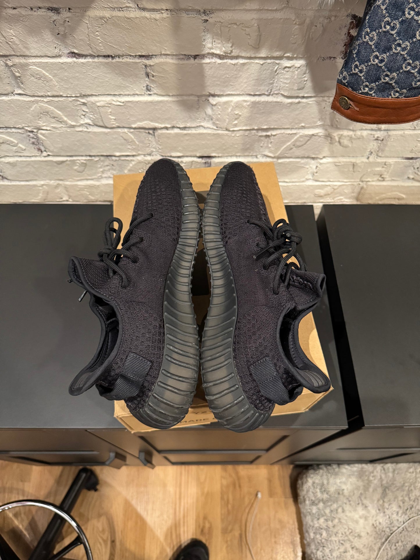 Yeezy 350 Onyx Clean OG Size 11.5