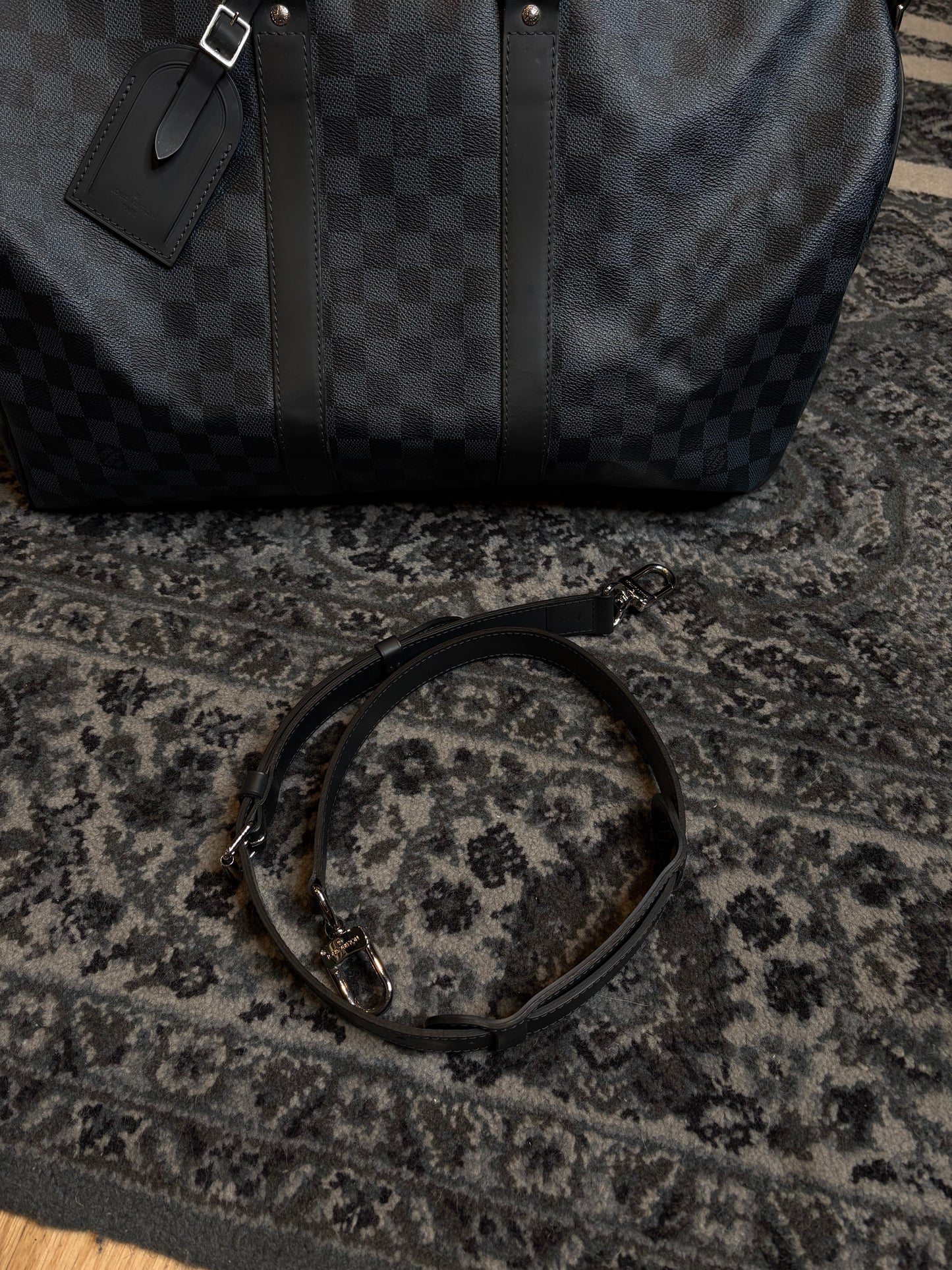 Louis Vuitton Duffle Black PO Size 45