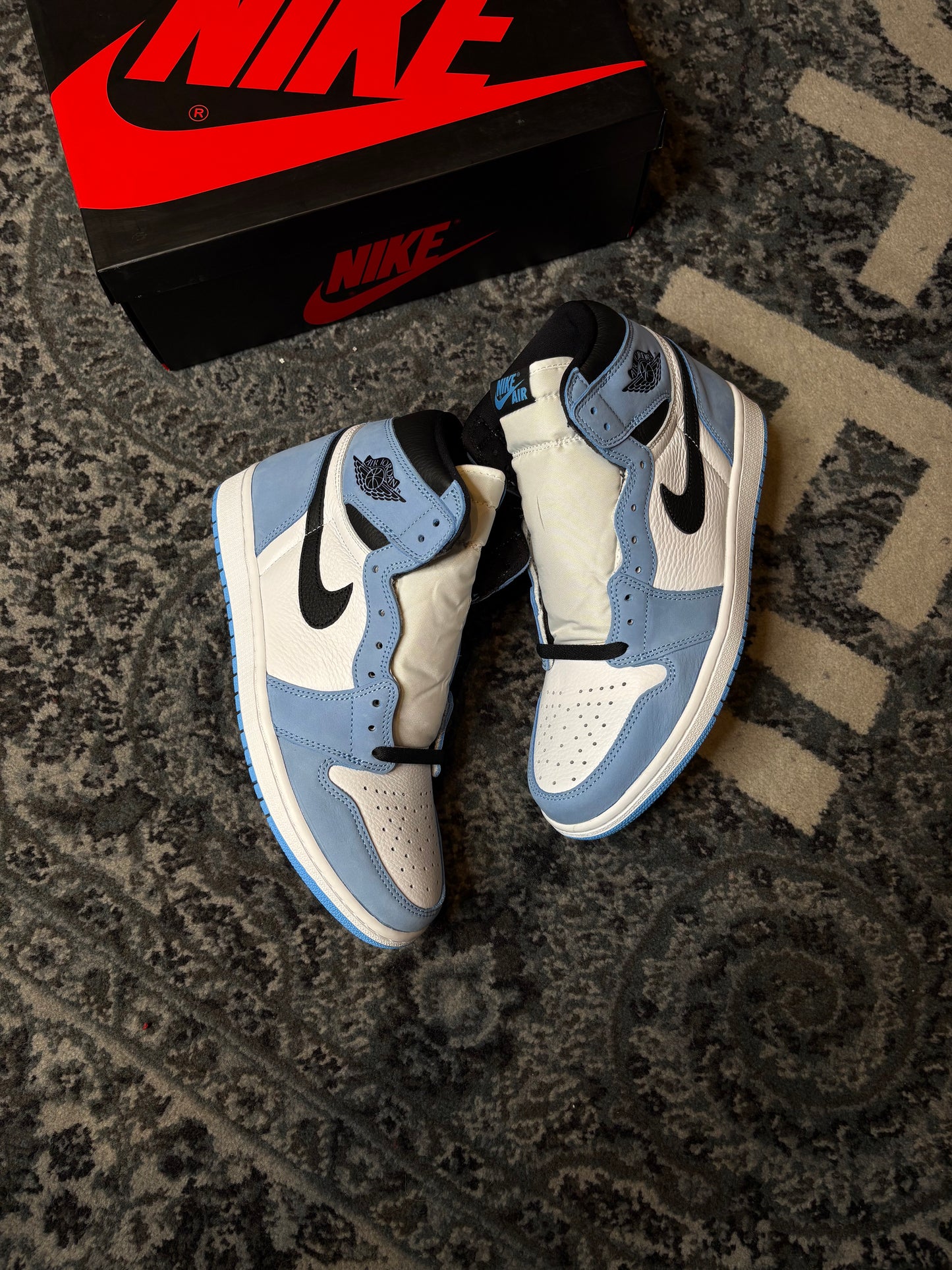 Jordan 1 Retro “University Blue” Ds Og Size 10.5
