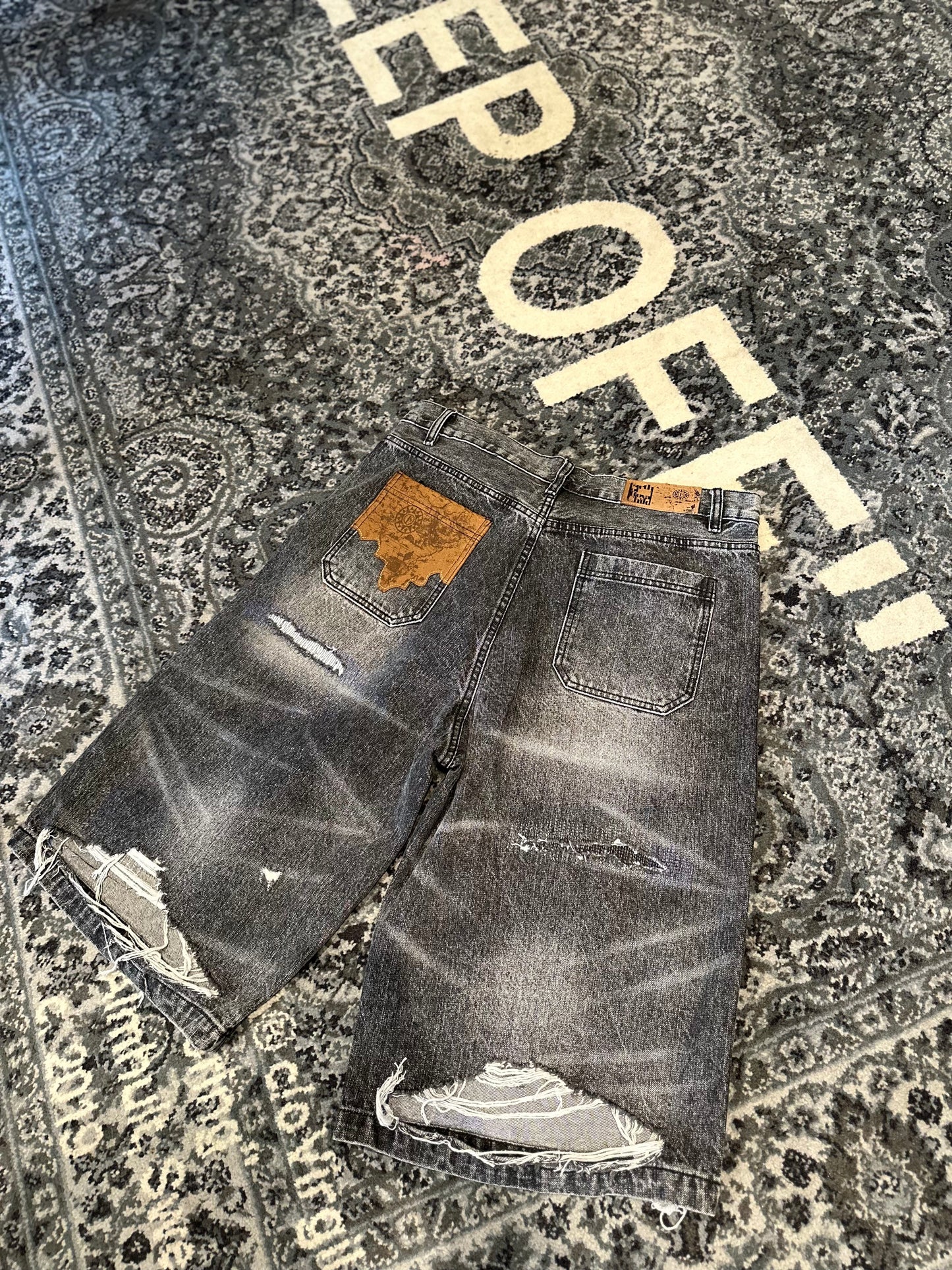 Birth of Royal Child Jorts DS Size XL