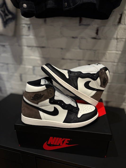Jordan 1 Retro High Mocha DS OG Size 10.5
