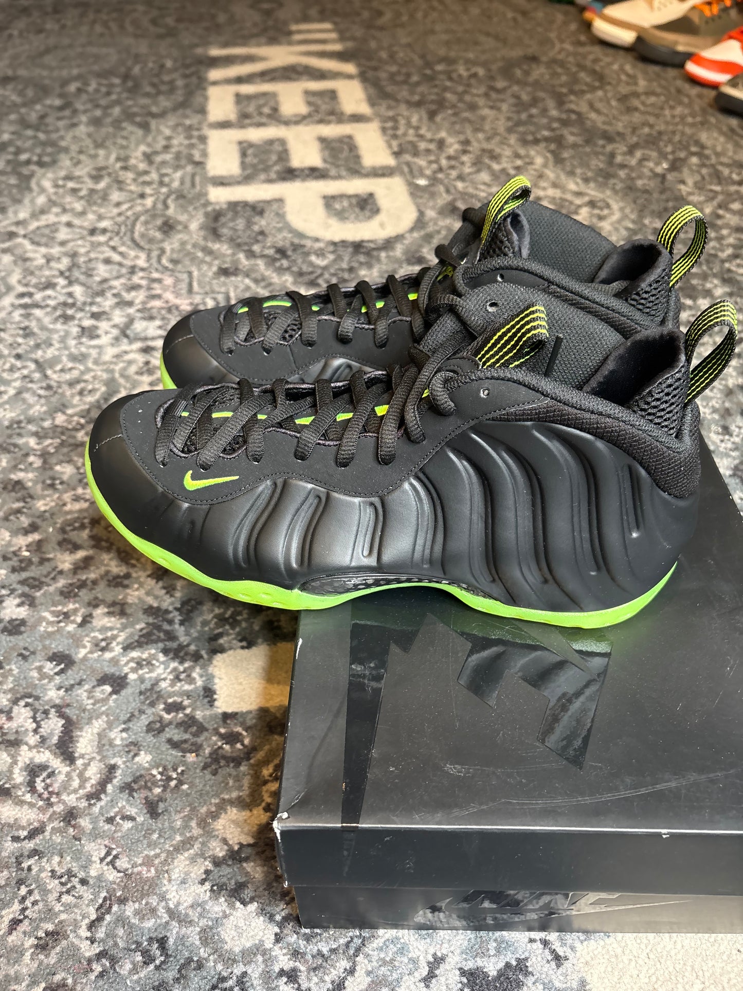 Nike Foamposite One “Black Volt” Clean Og Size 9.5