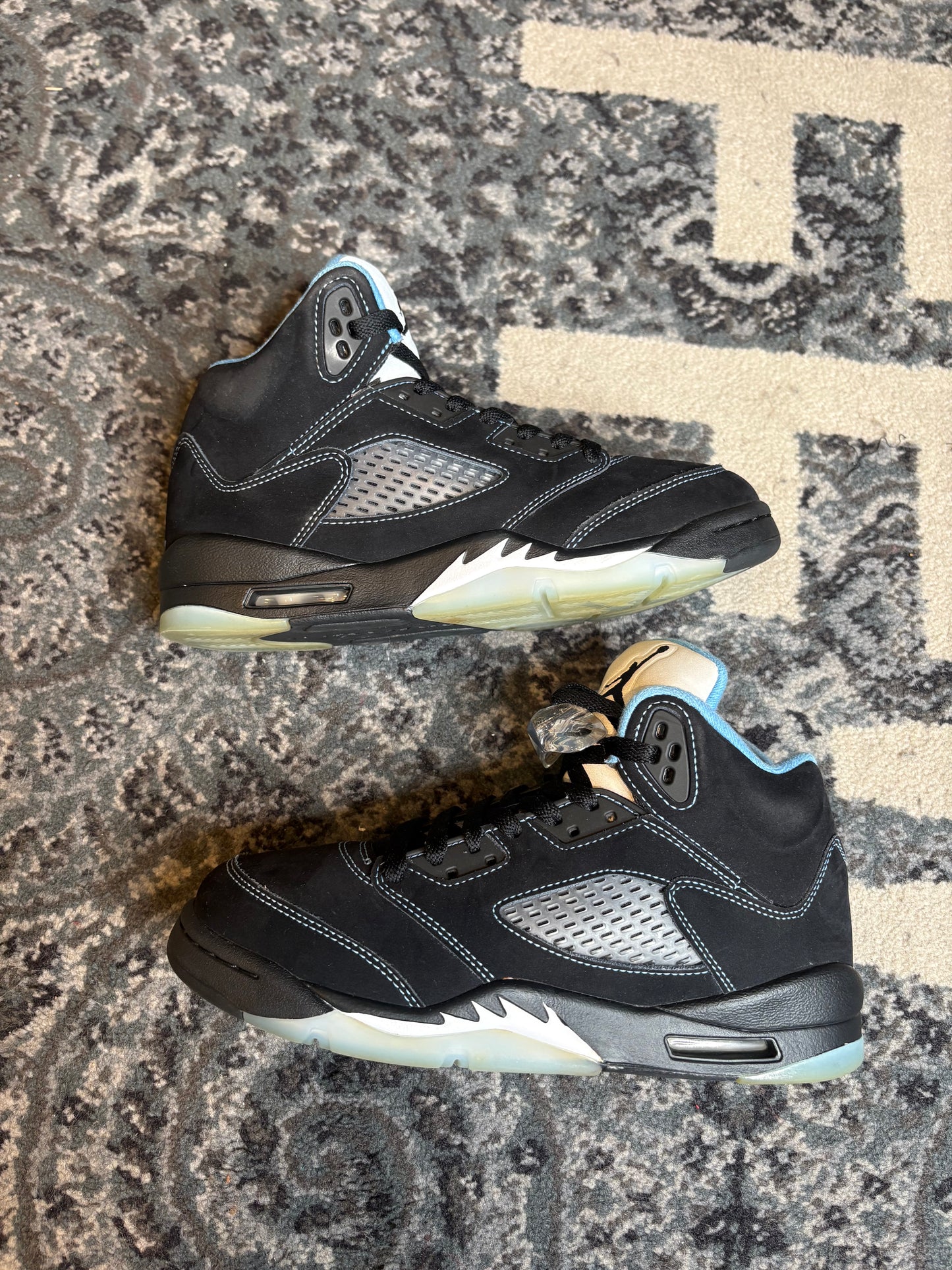Jordan 5 Retro “Black University Blue” Clean Nb Size 6.5Y