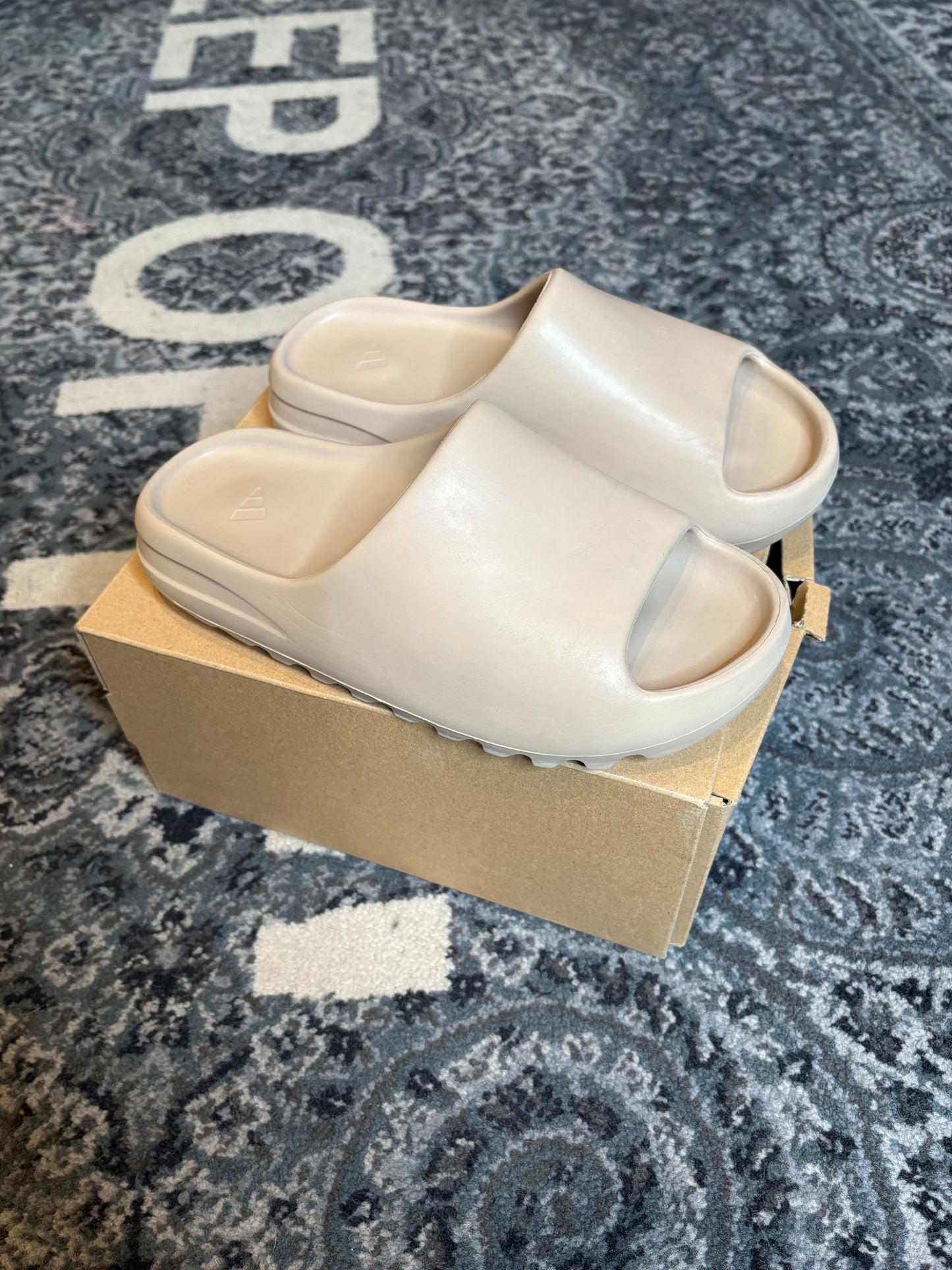 Yeezy Slide “Pure” CLEAN OG SIZE 8