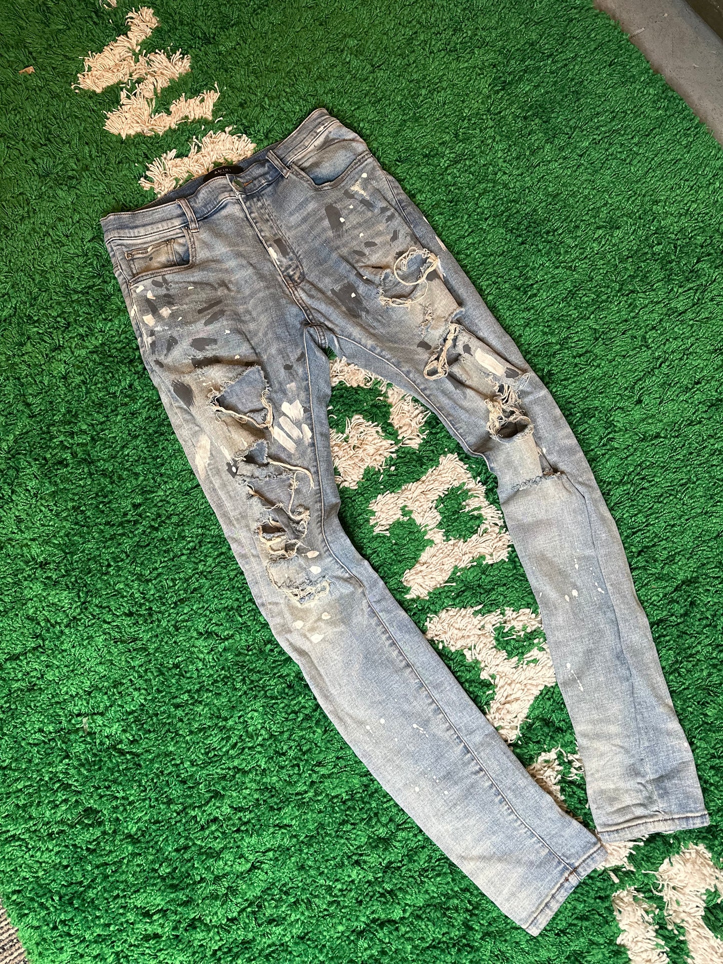 Amiri Jeans Light Wash Distressed Paint Size 34