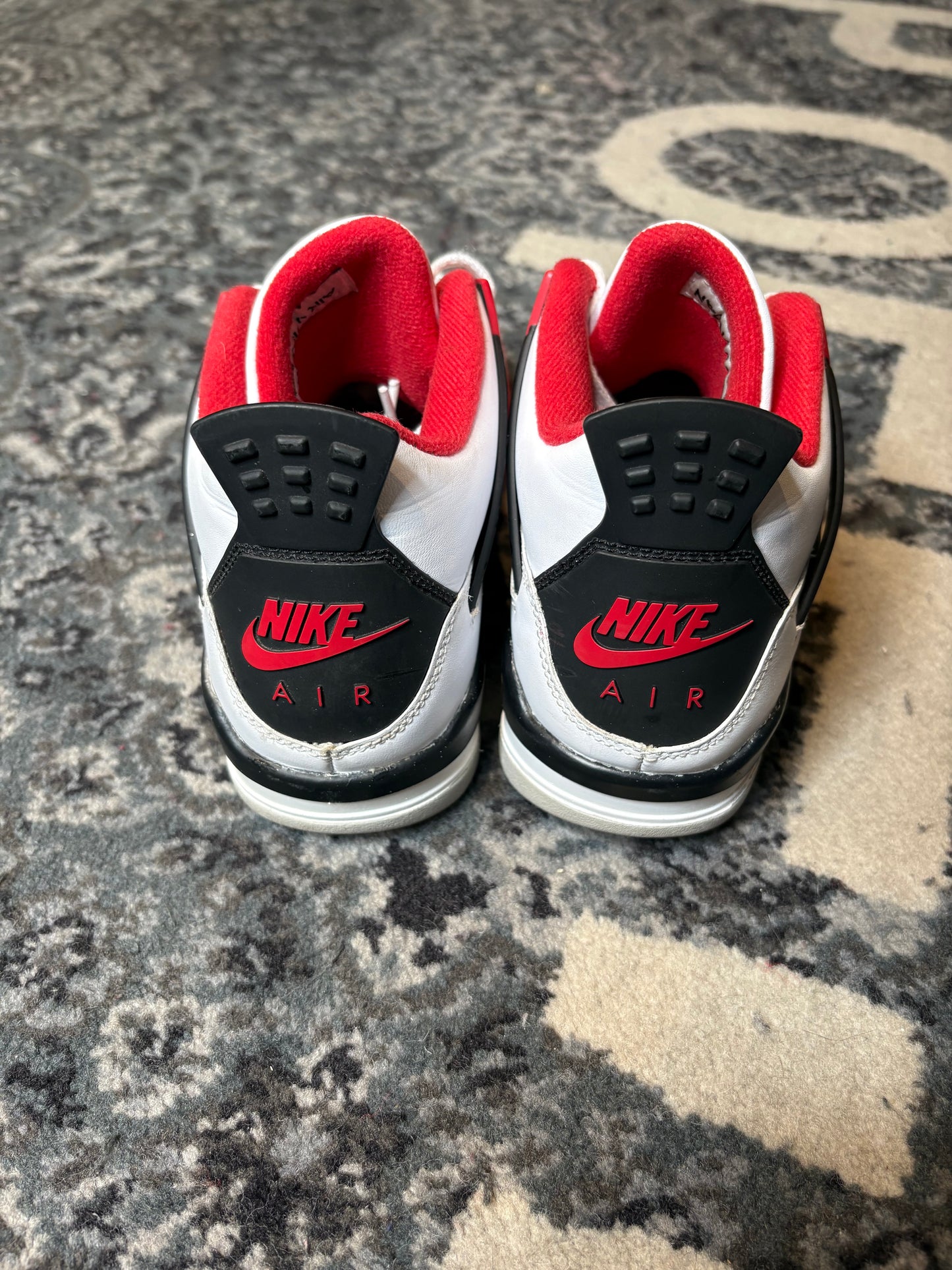 Jordan 4 Retro “Fire Red” Clean Nb Size 6Y