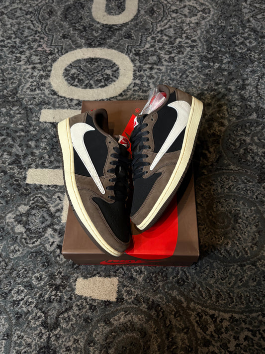 Jordan 1 Retro Low “Travis Scott Mocha” Ds Og Size 11