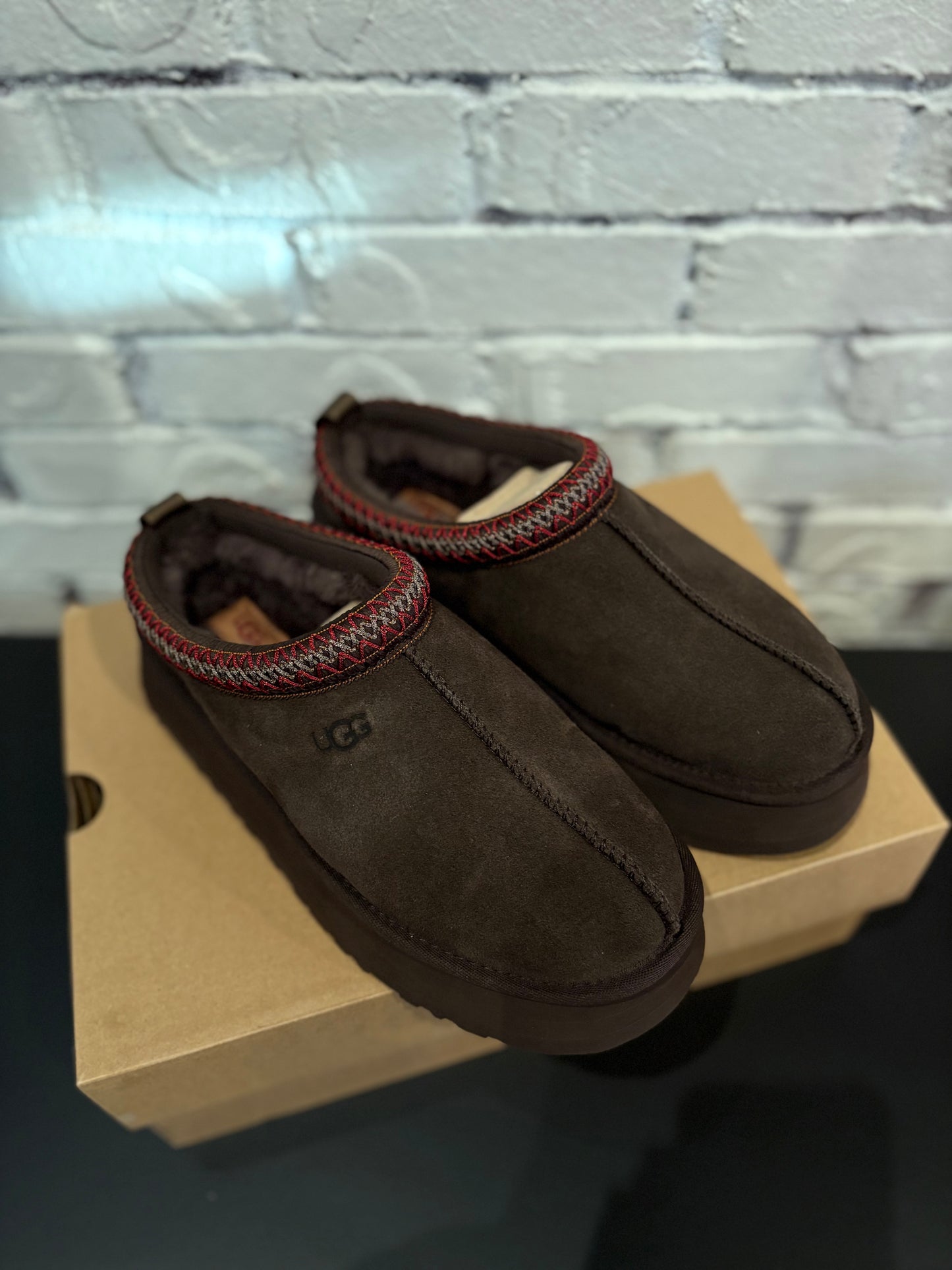 Ugg Tazz II Brown DS OG Size