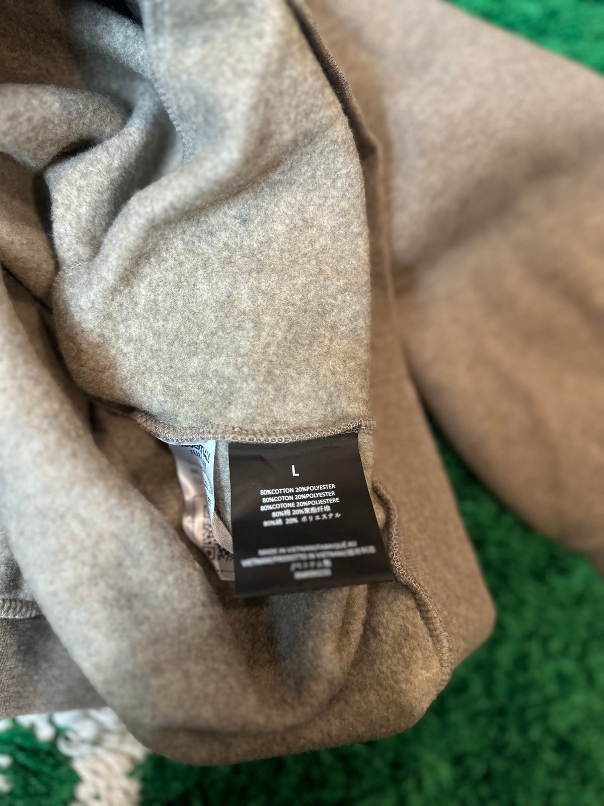 FOG Essentials Hoodie Oat DS Size Large