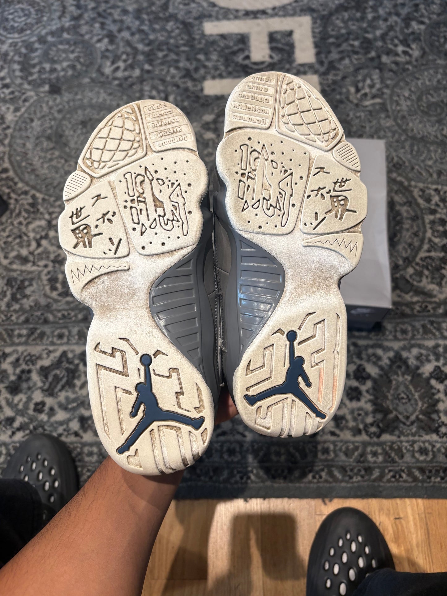 Jordan 9 Retro “Flint Grey French Blue” CLEAN OG SIZE 7Y