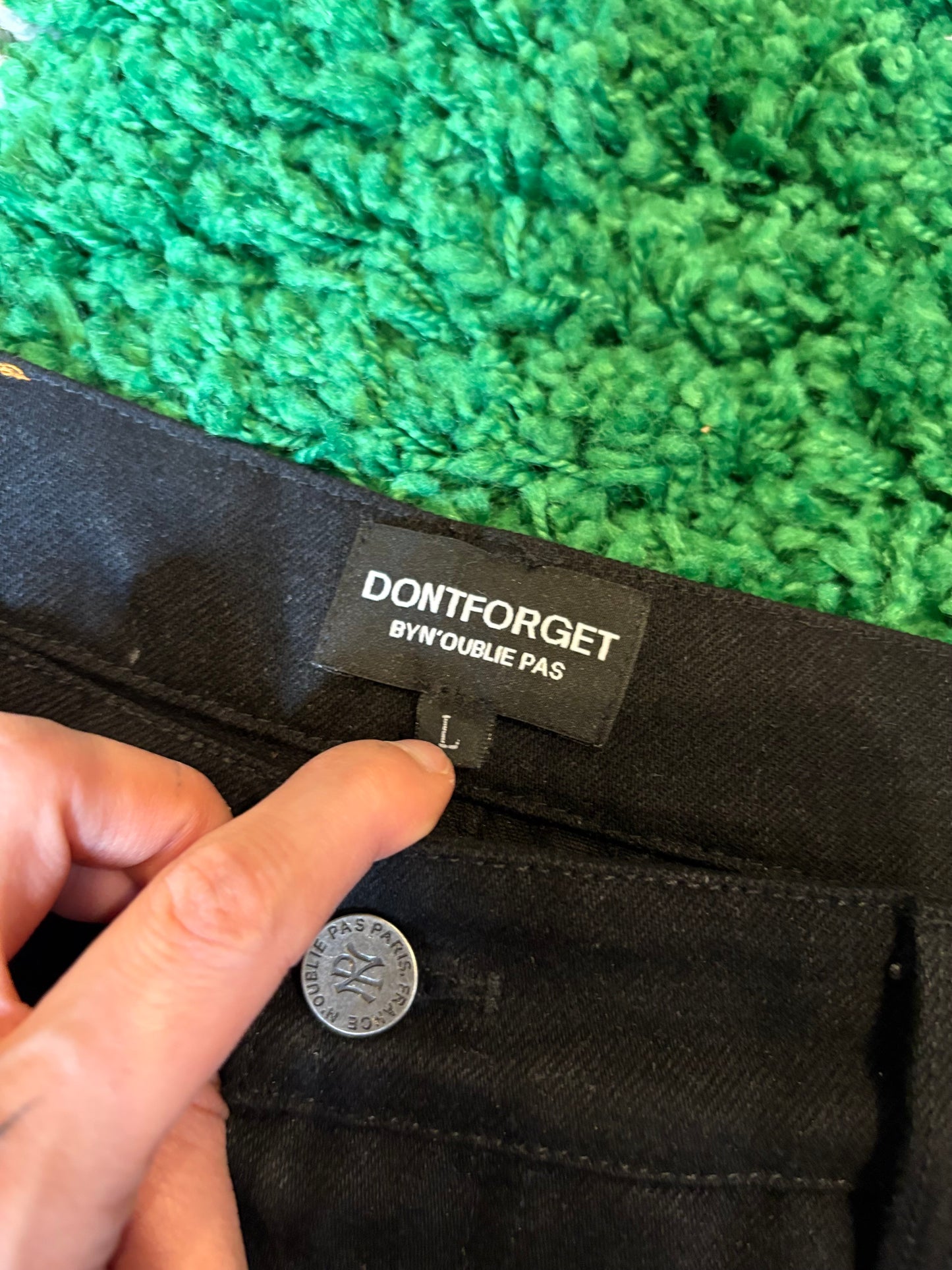 Don’t Forget Jeans Size Large