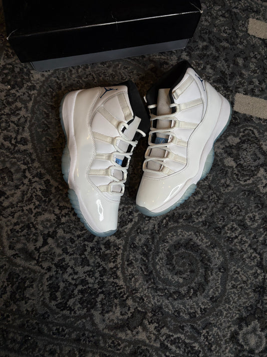 Jordan 11 Retro “Legend Blue” Clean Og Size 9