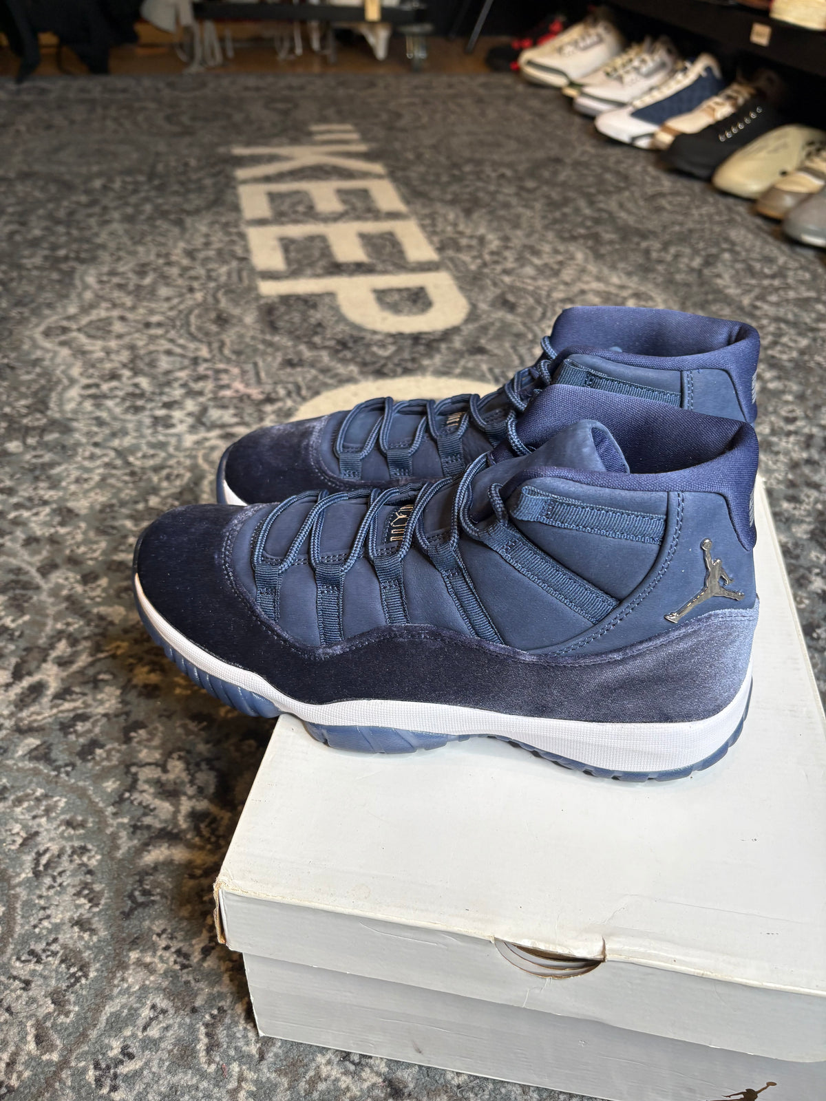 Jordan 11 Retro “Midnight Navy” Vnds Og Size 10M/11.5W