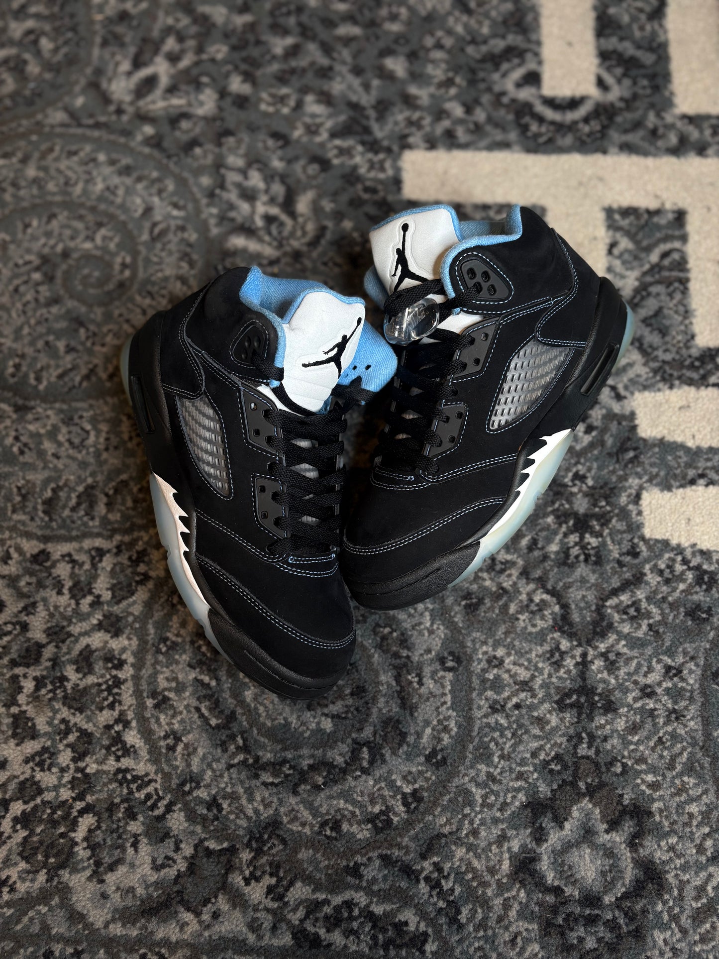 Jordan 5 Retro “Black University Blue” Clean Nb Size 6.5Y