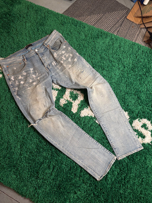 Purple Jeans Light Wash Distressed Size 40