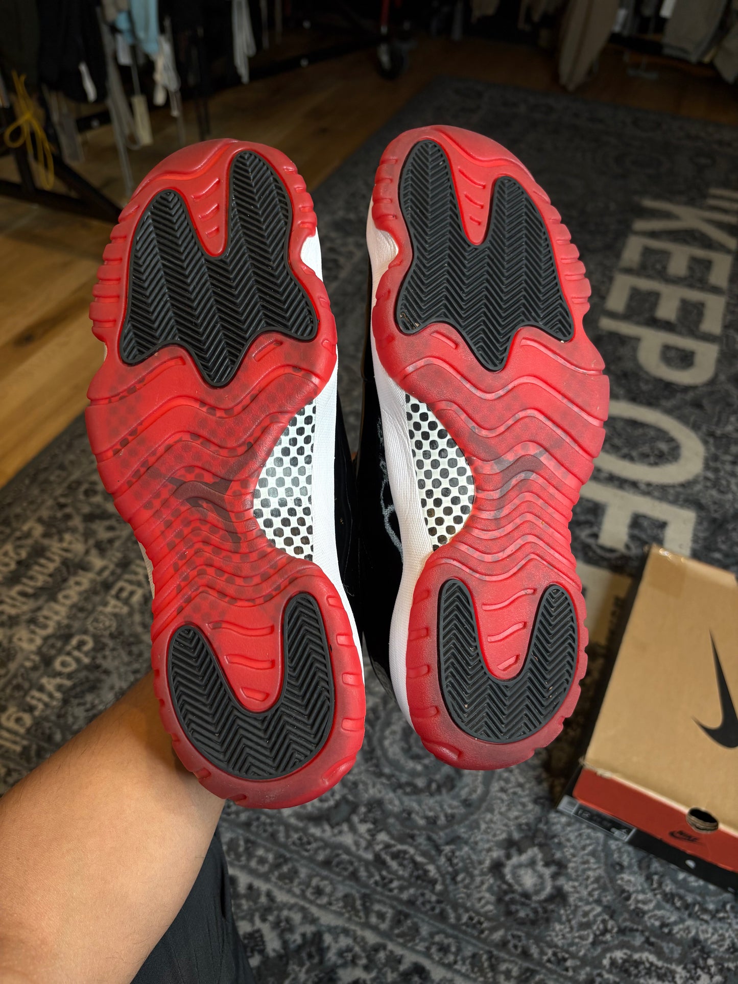 Jordan 11 Retro “Bred” CLEAN RB SIZE 13
