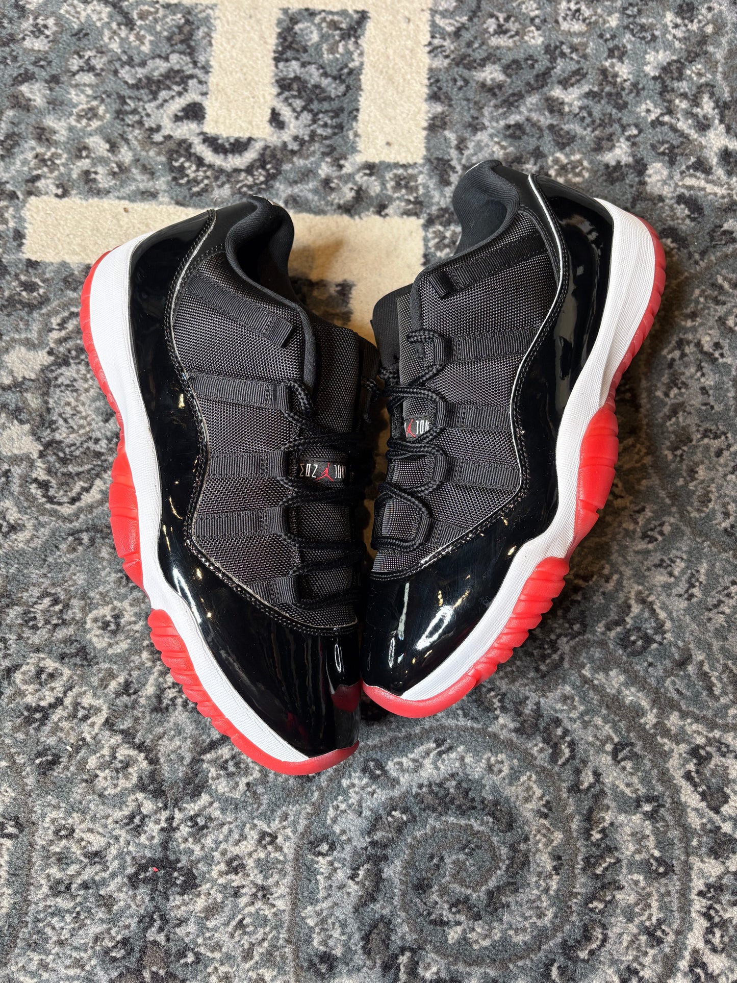 Jordan 11 Retro Low “Bred” CLEAN NB SIZE 11