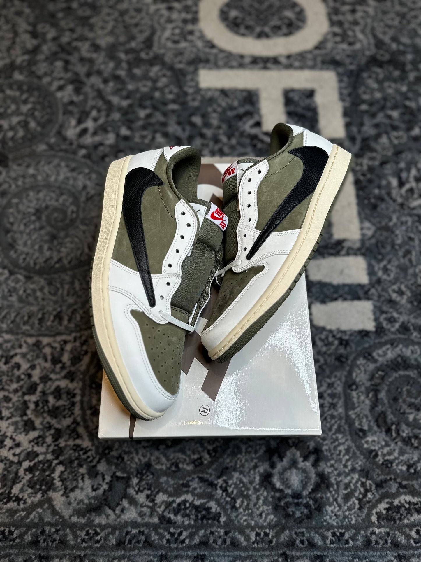 Jordan 1 Low Retro Travis Scott “Olive” DS OG Size 11
