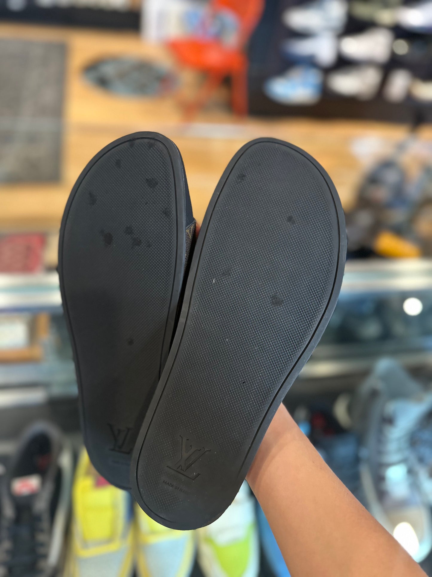 Louis Vuitton Brown Monogram Slides Clean NB Size 10.5LV