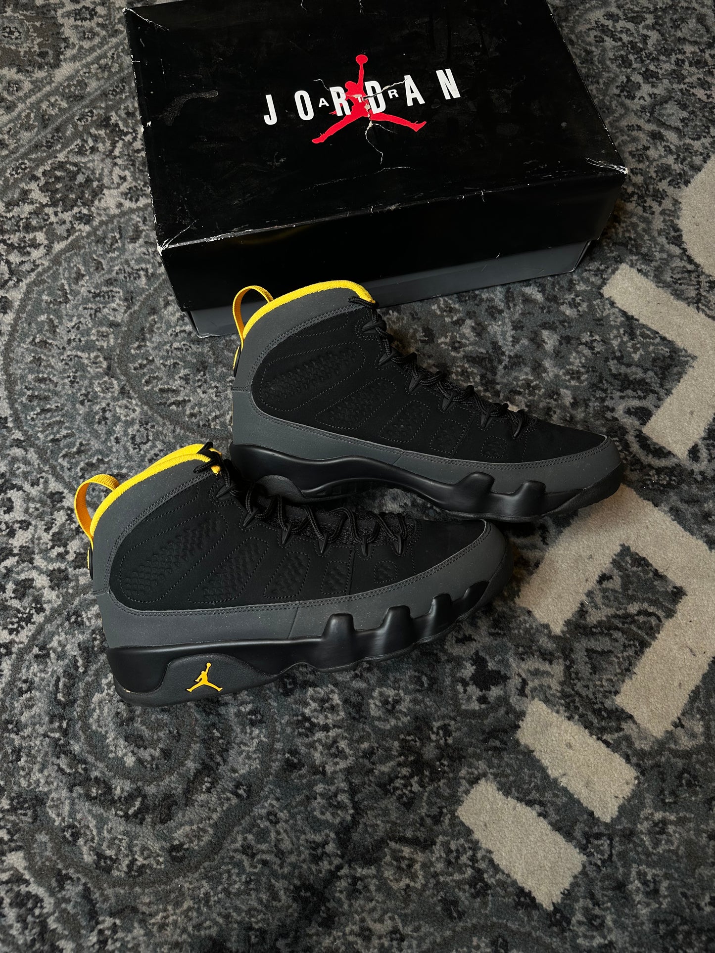 Jordan 9 Retro “University Gold” Clean Og Size 10.5