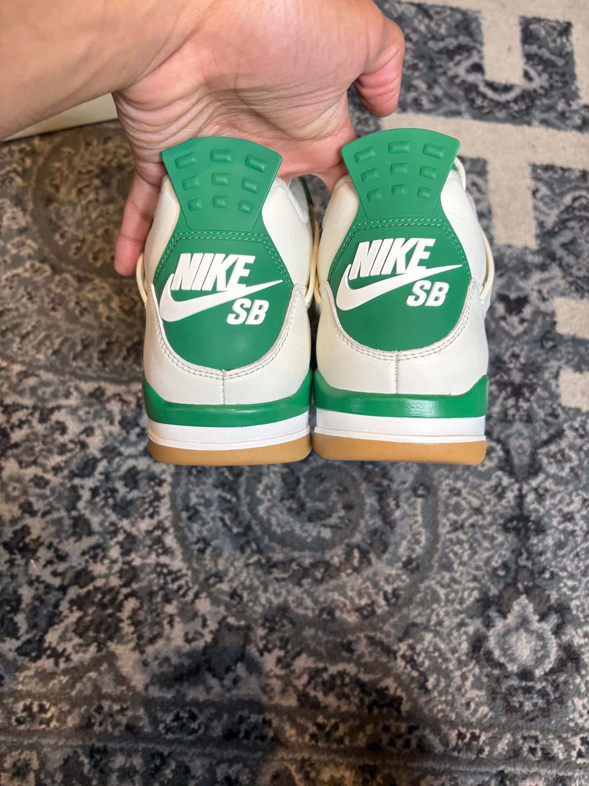 Jordan 4 Sb Retro “Pine Green” Clean Og Size 9.5