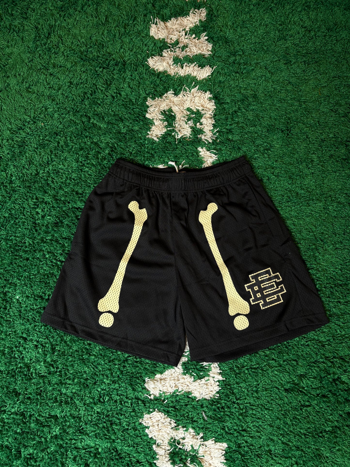 Eric Emmanuel Bone Shorts DS Size Large