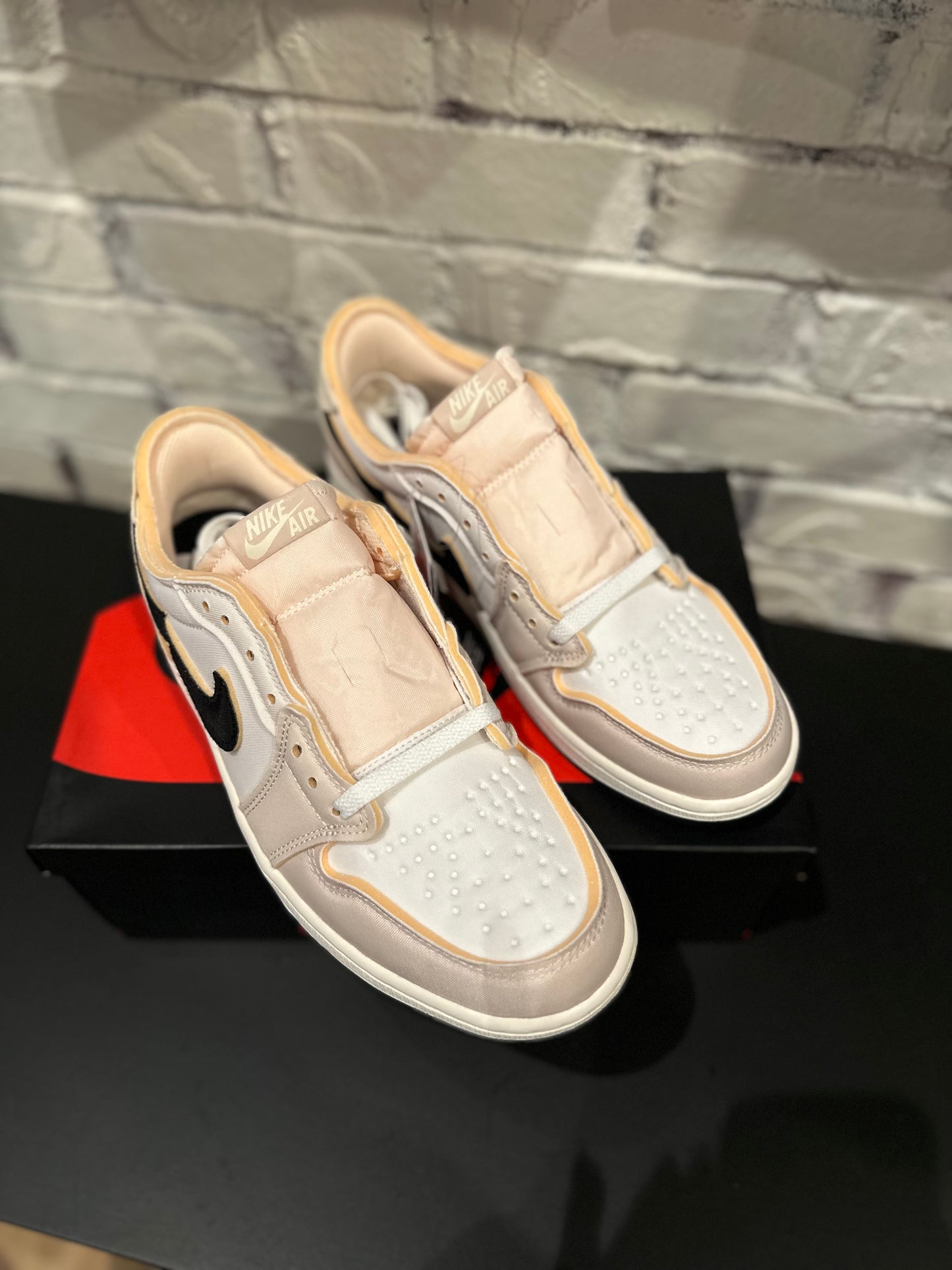 Jordan 1 Retro Low OG EX Coconut Milk DS OG Size 9