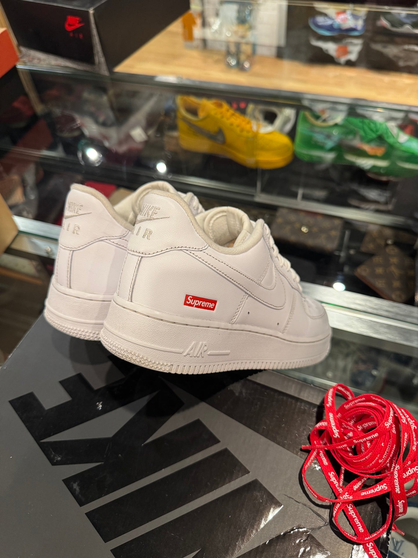 Supreme Airforce 1 White size 8 PO OG