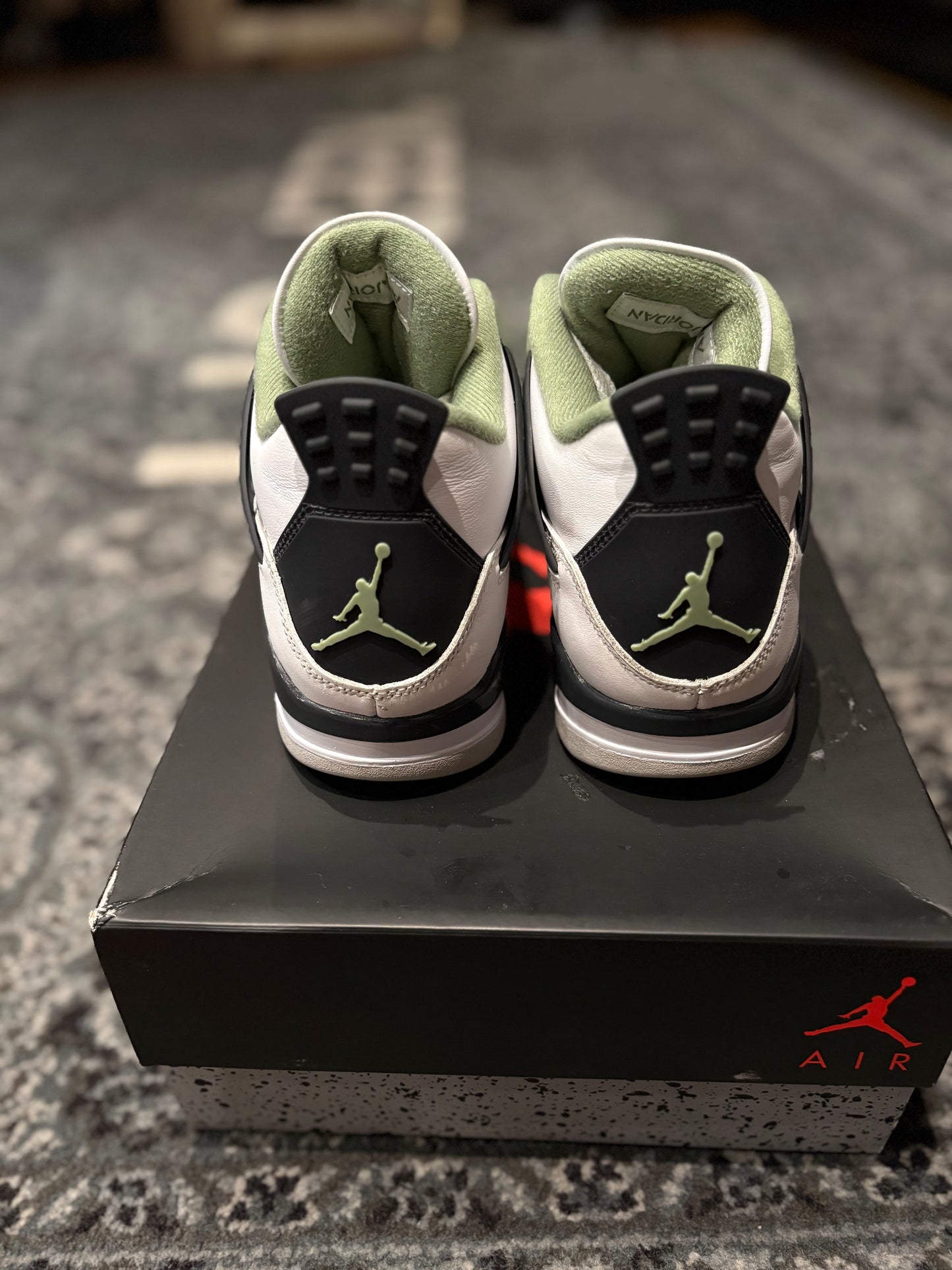 Jordan 4 Retro “SeaFoam” CLEAN OG SIZE 7.5M(9W)