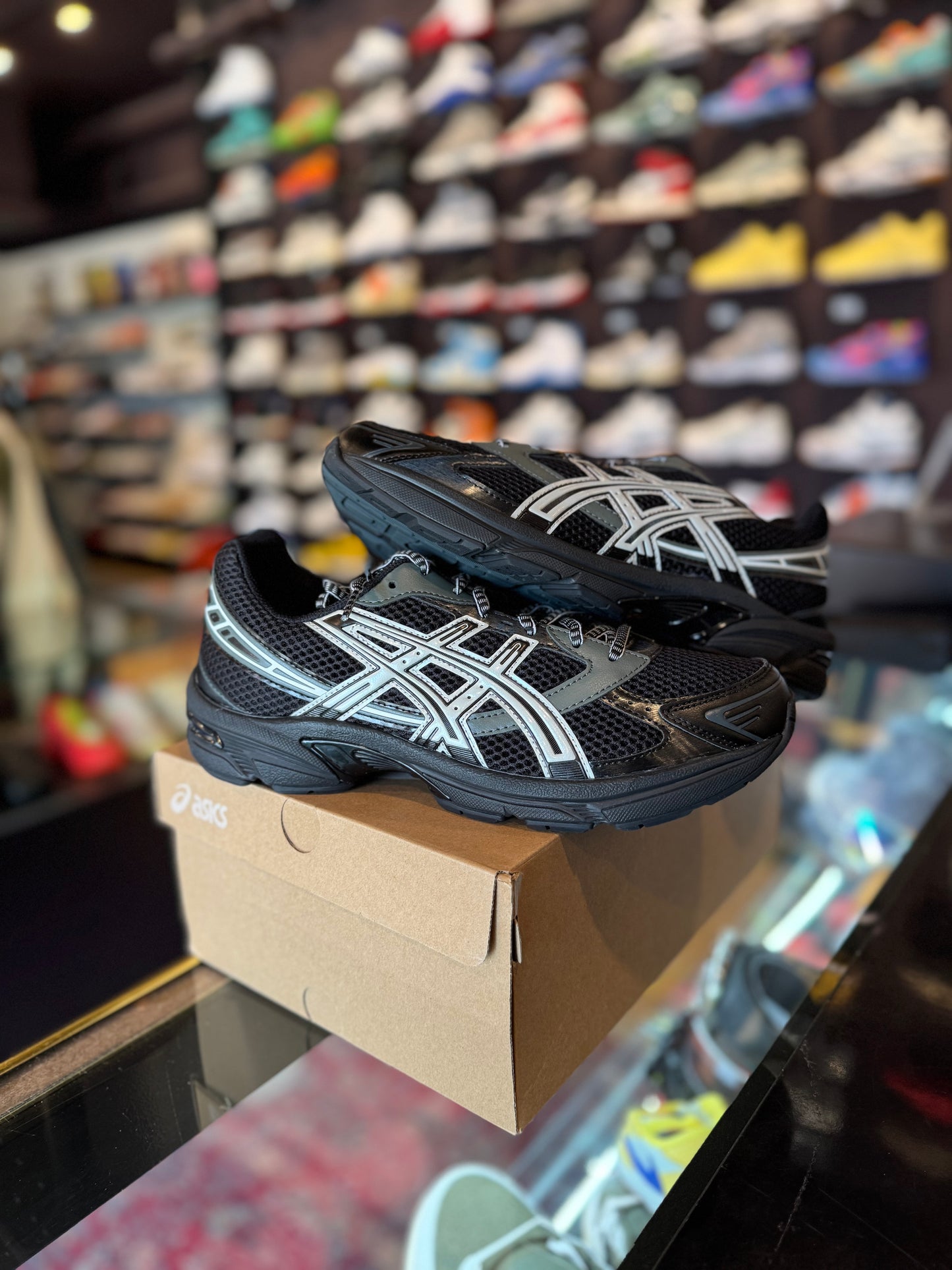 ASICS Gel 1130 Black / Glacier Grey (sizes 9 & 9.5)