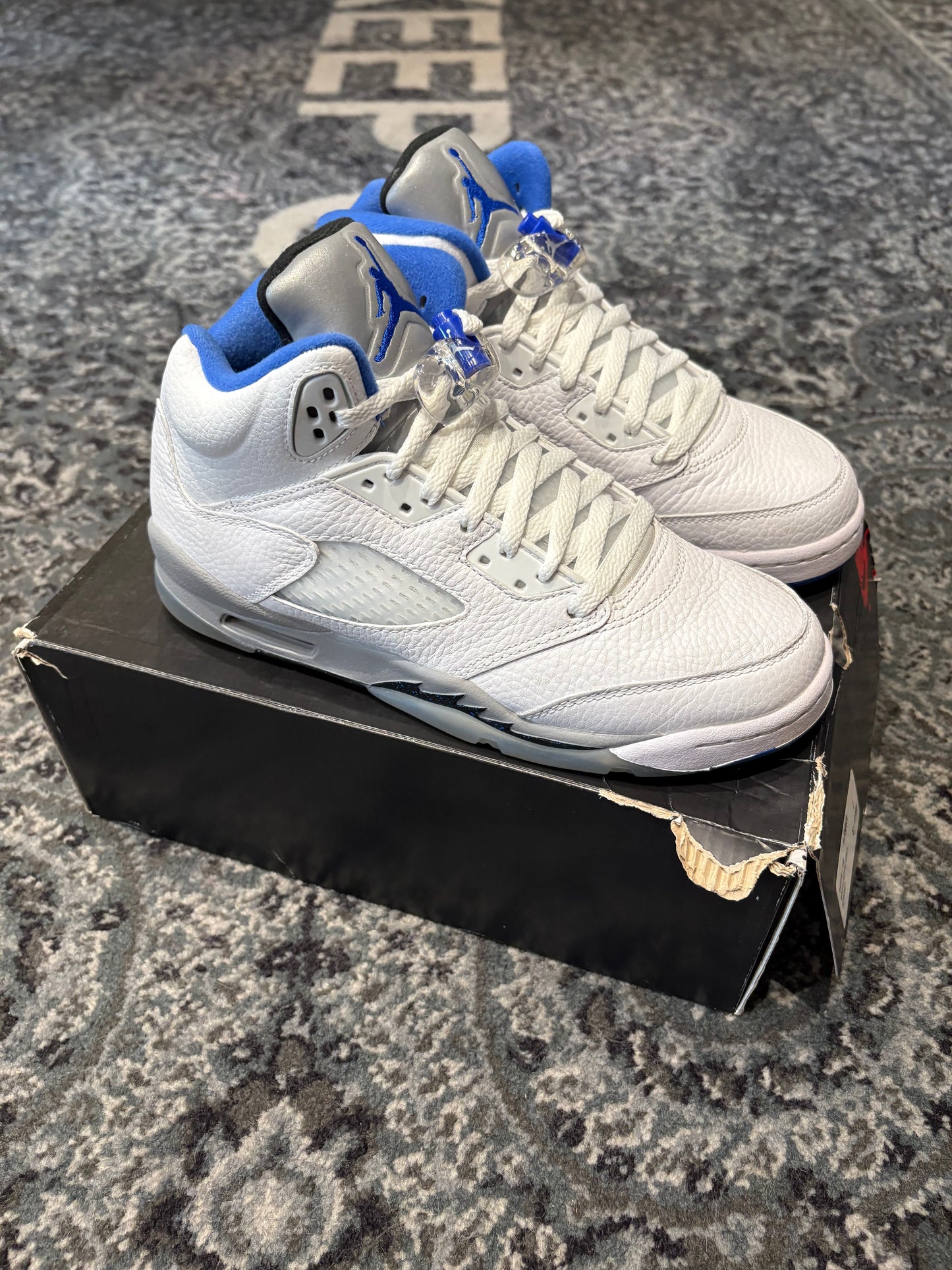 Jordan 5 Retro “White Stealth” CLEAN OG SIZE 7