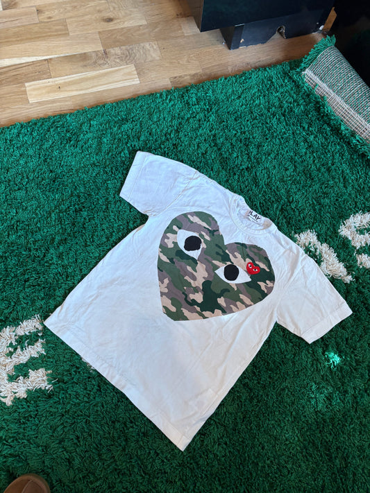 CDG Play Camo Tee Size Medium