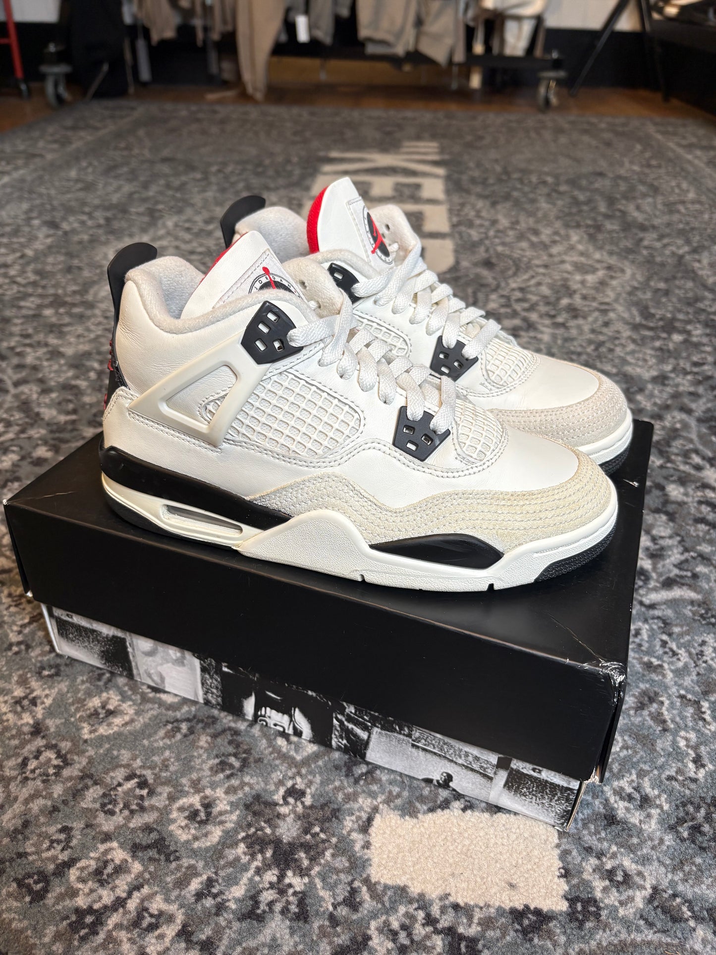 Jordan 4 Retro “Flight Club” Clean OG Size 6Y