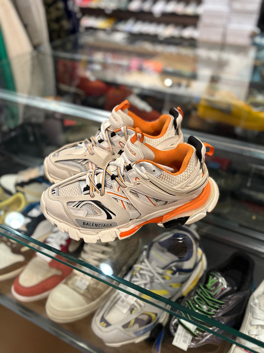 Balenciaga tracks ‘ Orange White’ size 8 clean used NB