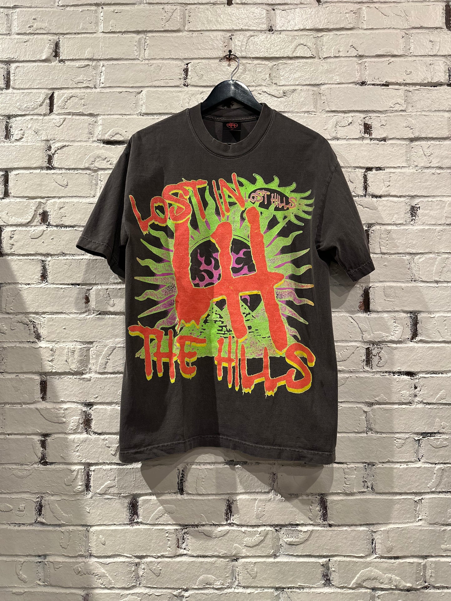 Lost in the Hills T-shirt Gray Size M