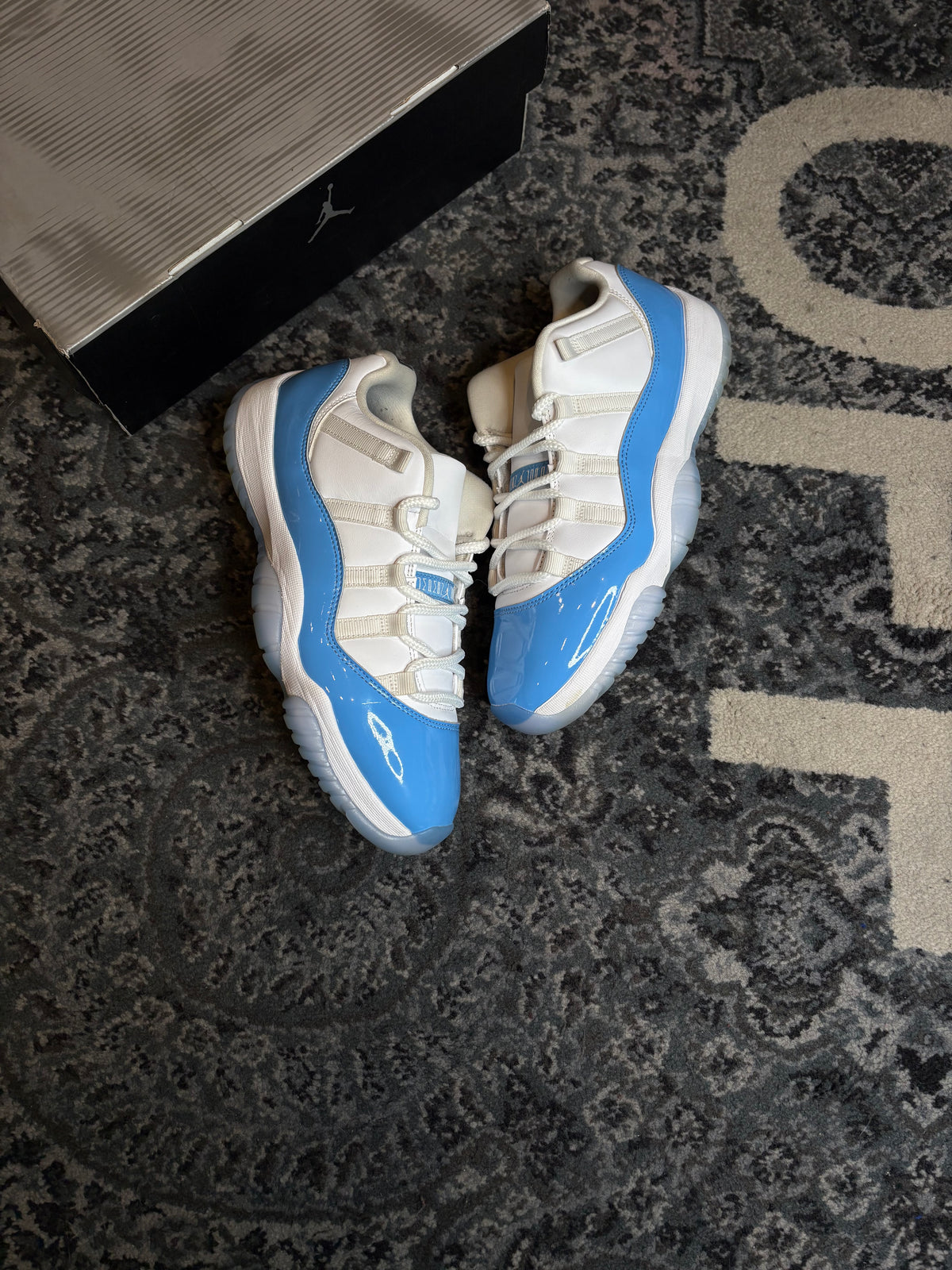 Jordan 11 Retro Low “University Blue” Clean Og Size 9