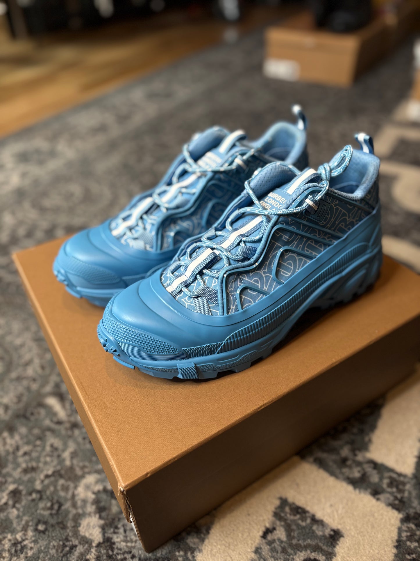 Burberry Arthur Monogram Print Blue DS OG SIZE 10(43EU)