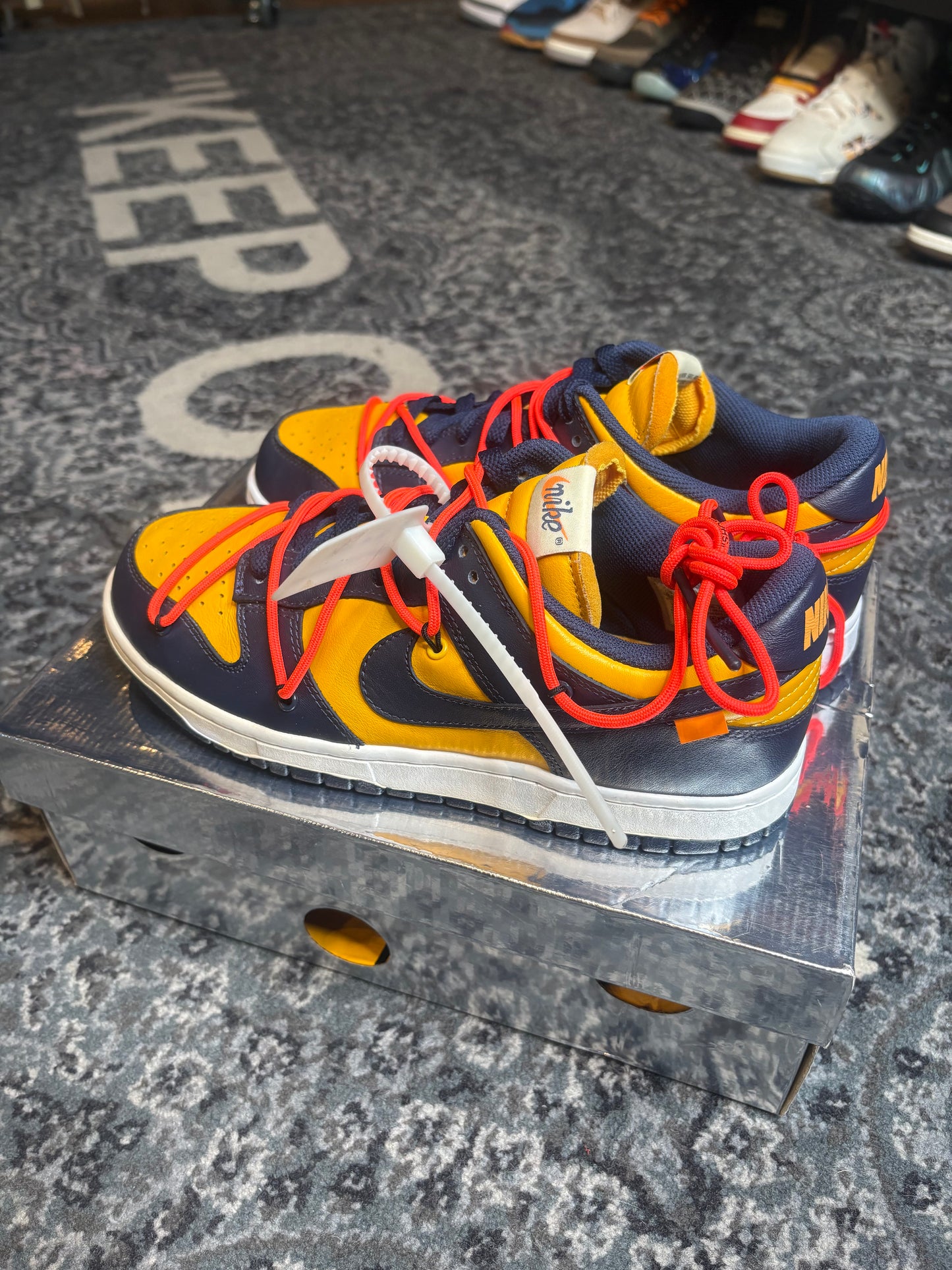 Nike Dunk Off-White “University Gold Midnight Navy” Clean Og Size 9.5
