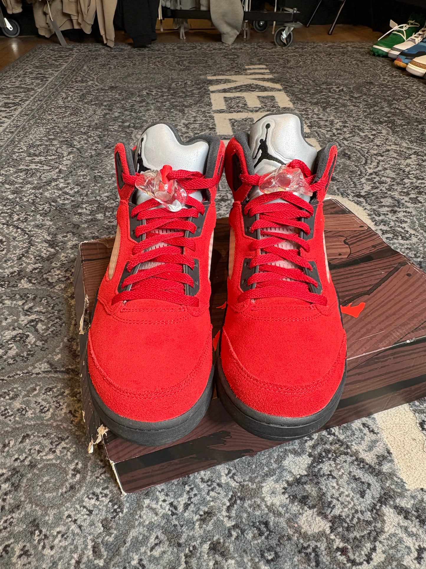 Jordan 5 Retro “Raging Bull” Clean Og Size 9