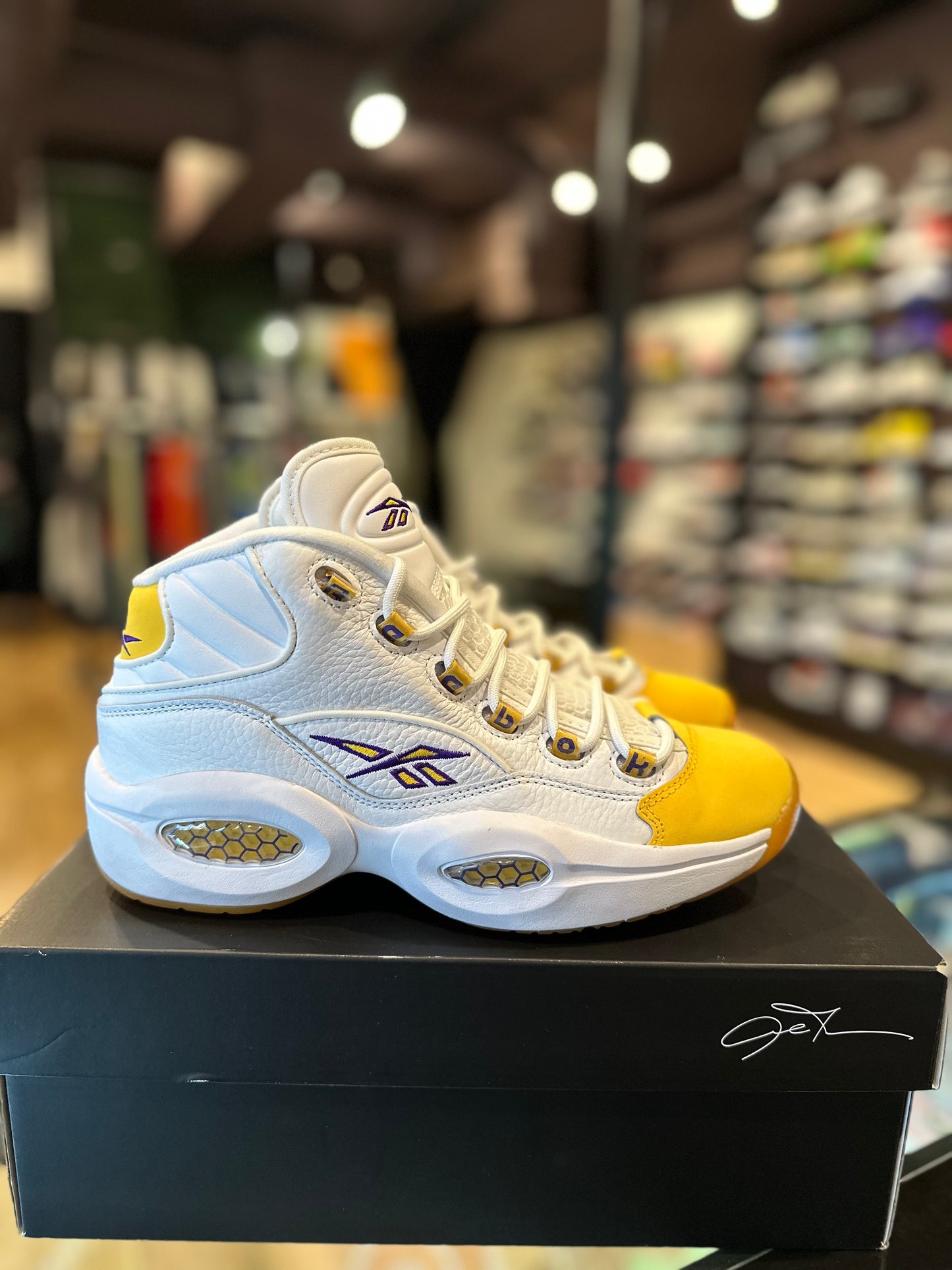 Reebok Yellow Questions Sz. 8.5 DS