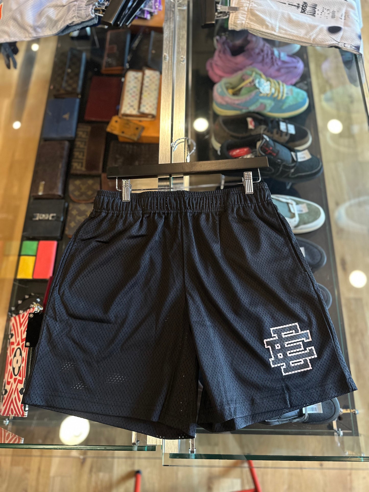 Eric Emmanuel Shorts Black DS Size Medium