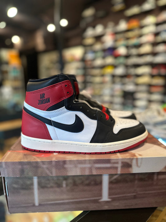 Jordan 1 Black Toe 2025 Sz. 10 DS