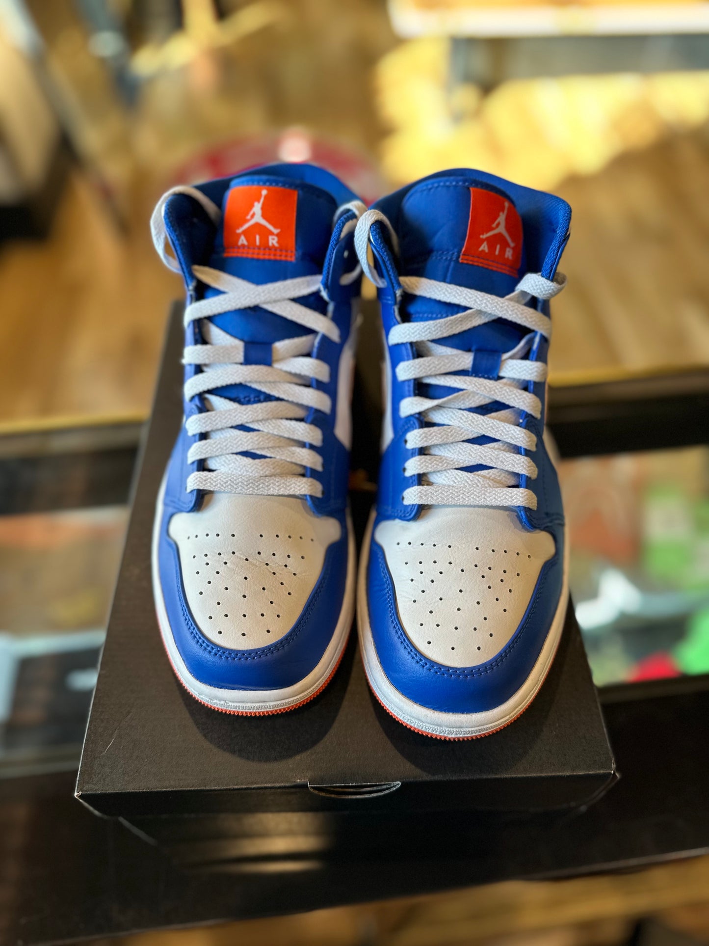 Jordan 1 Mid Knicks Sz. 10 Clean OG