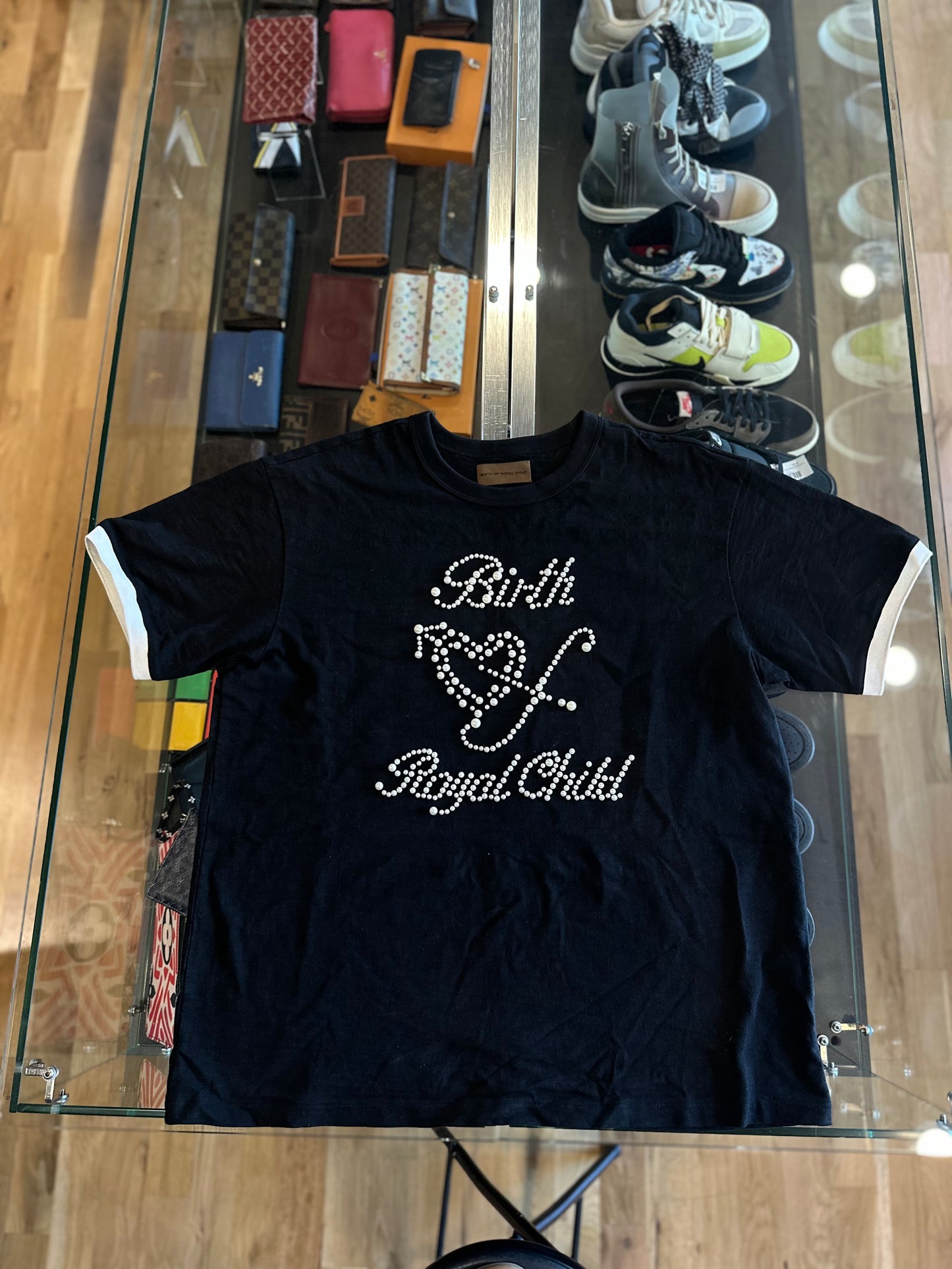 Birth of Royal Child Pearl Tee Size XL