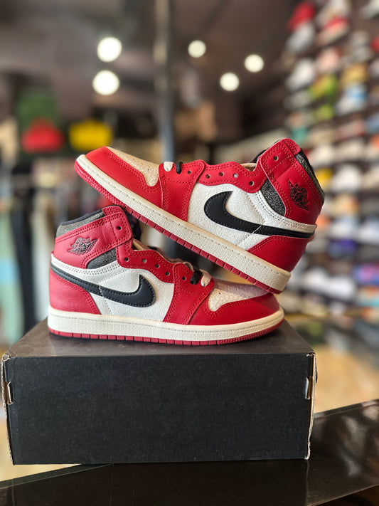 Jordan 1 Retro High Chicago Lost and Found DS OG Size 2y