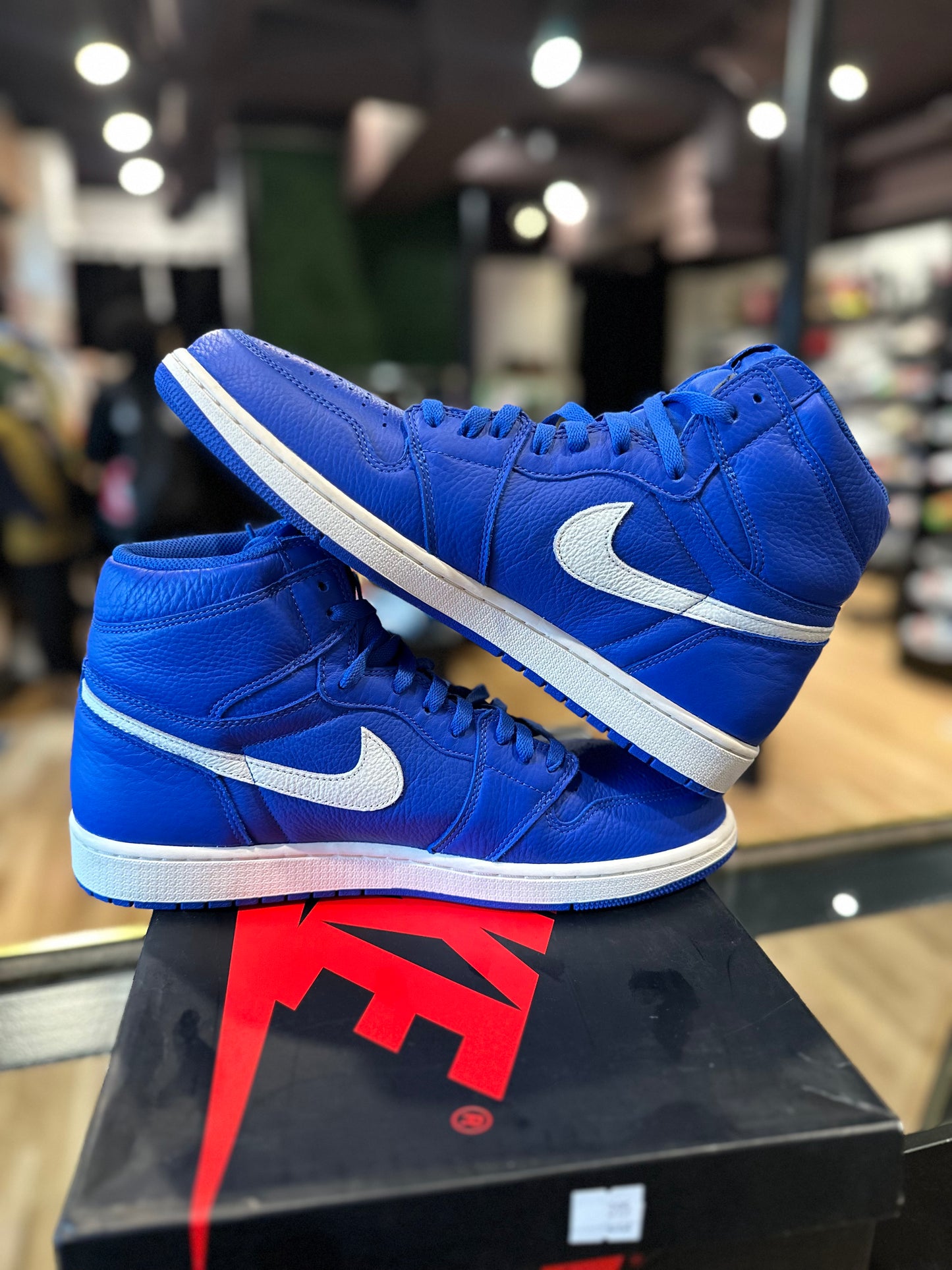 Jordan 1 Hyper Royal Sz. 13 Clean OG