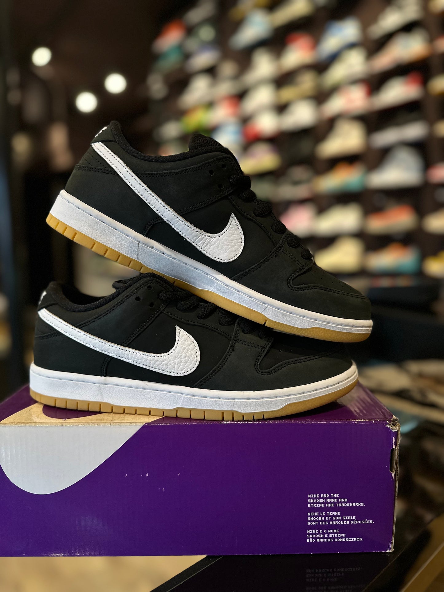 SB Dunk Low Pro Black Gum DS OG Size 9