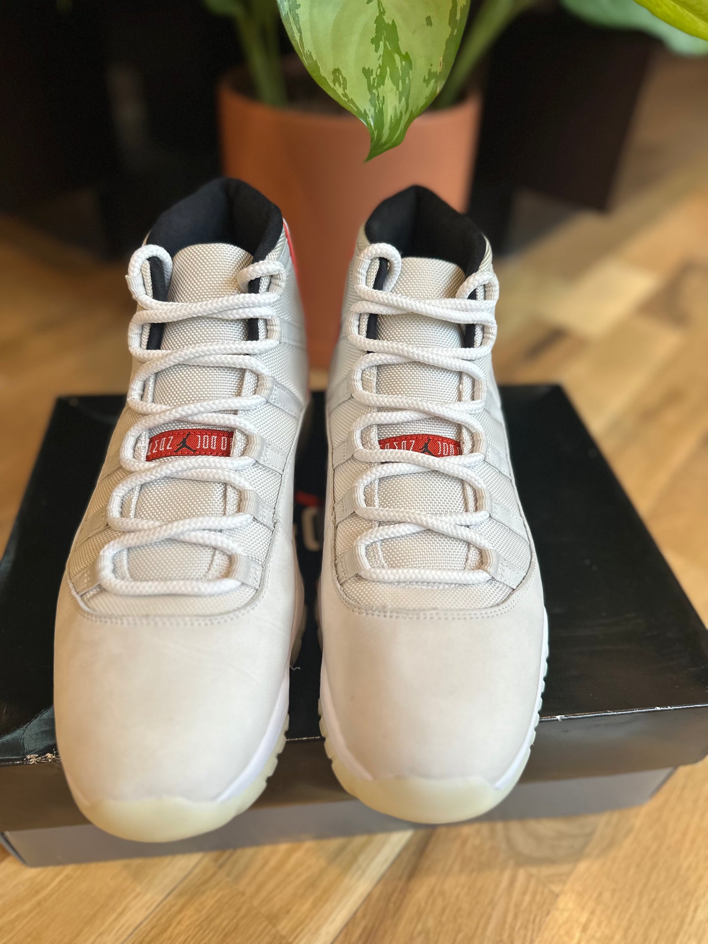 Jordan 11 Retro Platinum Tint PO OG Size 13